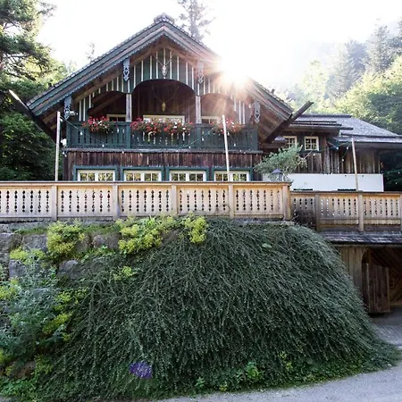 여관 Forsthaus Wartenfels & Gourmetrestaurant 탈가우