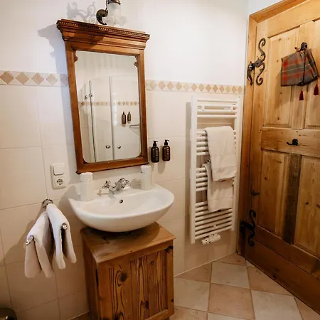 Bed & Breakfast Forsthaus Wartenfels Thalgau